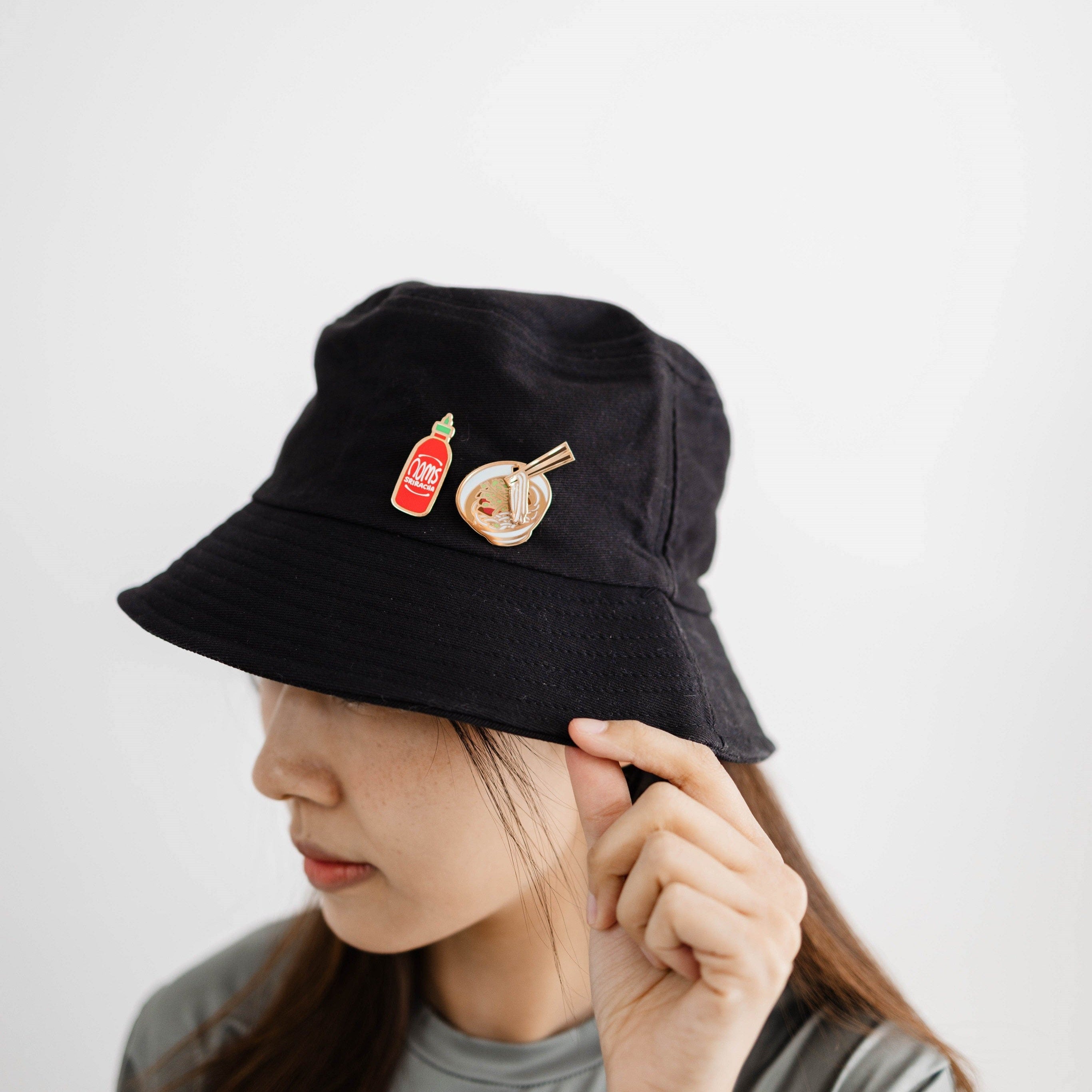 Pin Pho Interactive Sliding Enamel Pin PIN-PHO