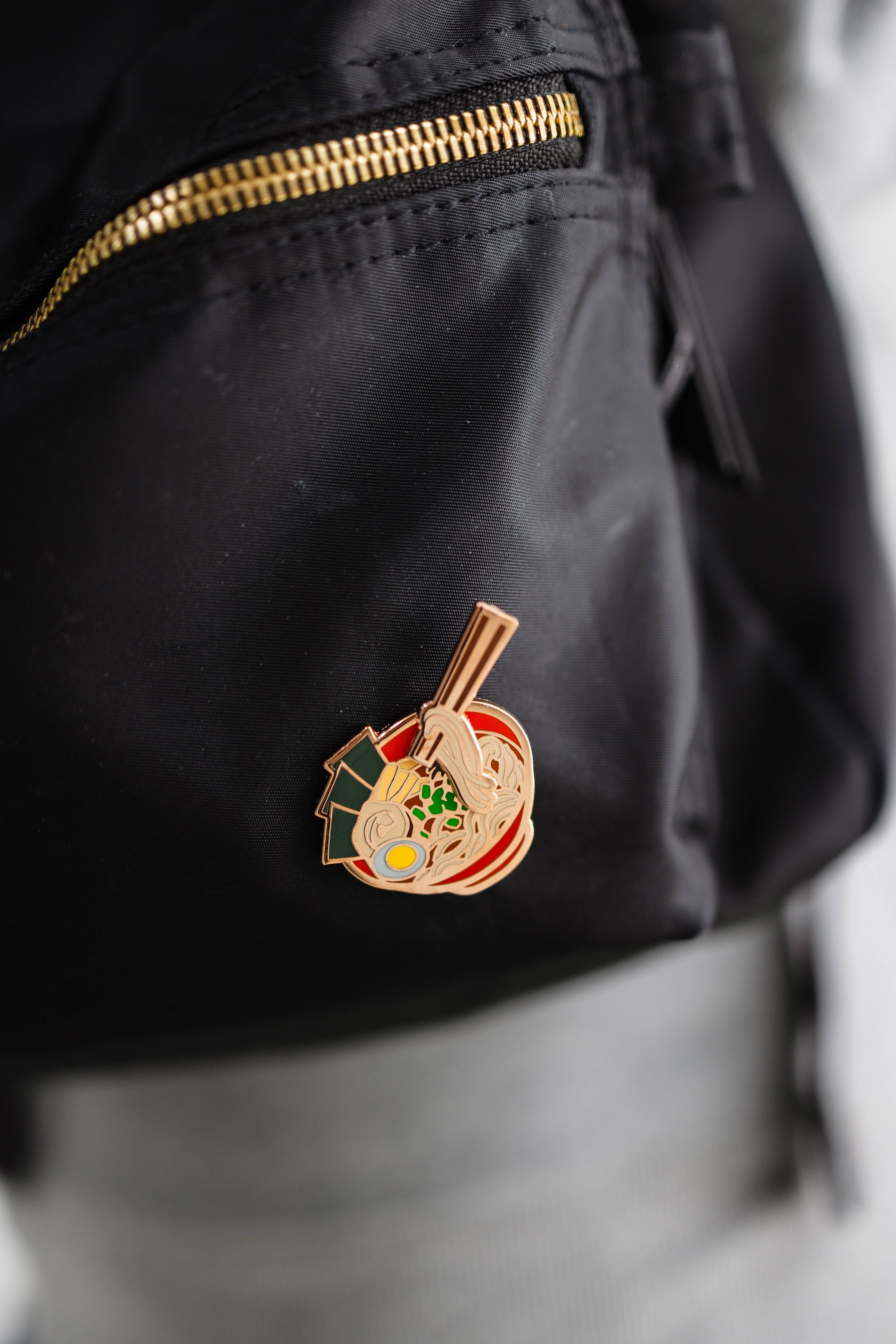 Pin Ramen Interactive Sliding Enamel Pin PIN-RAMEN