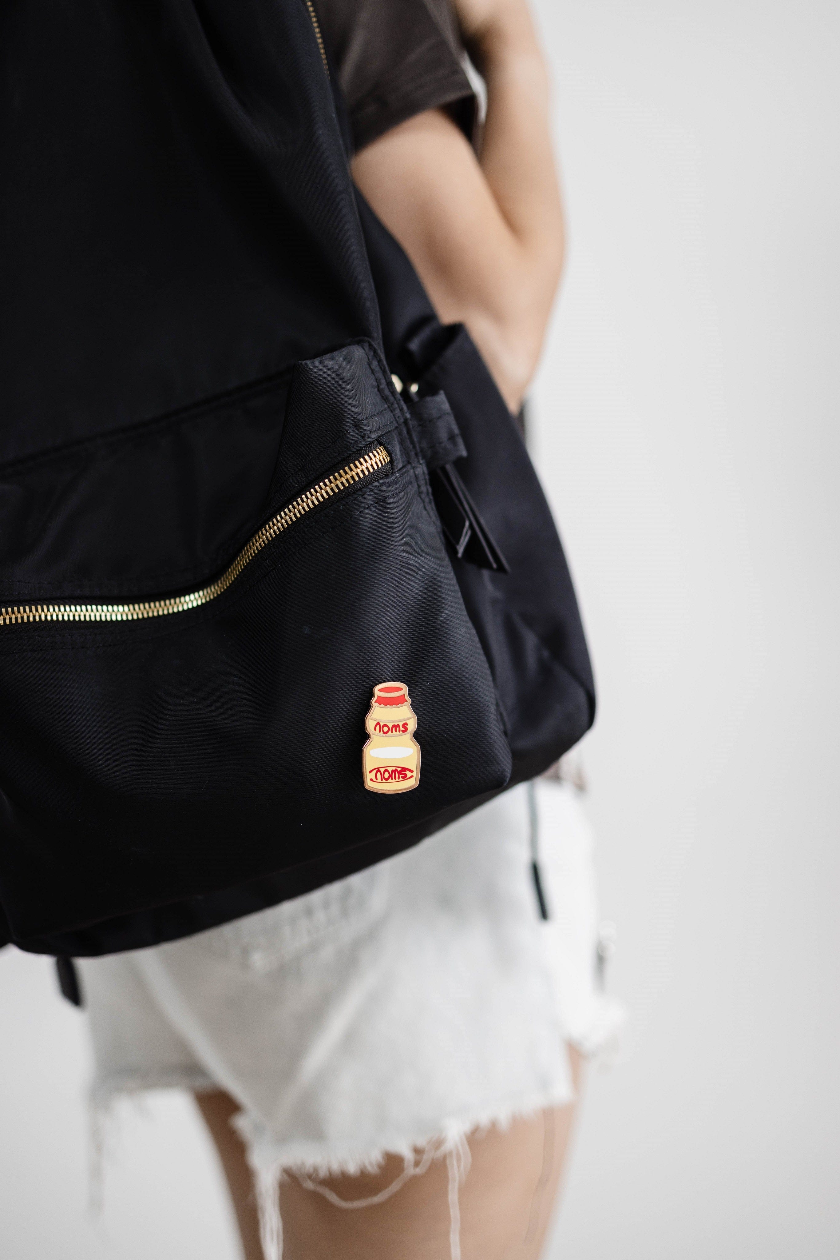 Pin Yakult Enamel Pin PIN-YAKULT